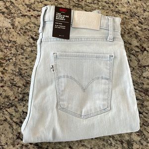Levi’s 720 High Rise Super Skinny Light Wash